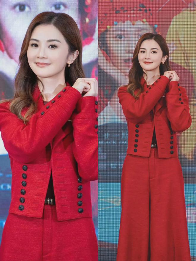 个子娇小玲珑穿衣时尚讲究质感真减龄AG真人地址被42岁“阿SA”惊艳(图7)